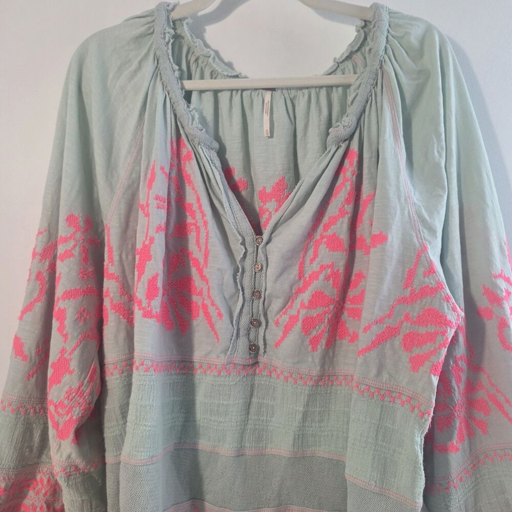 Free People Poet Embroidered Blouse Womens Sz M Medium Mint & Pink Boho Festival - Picture 2 of 6
